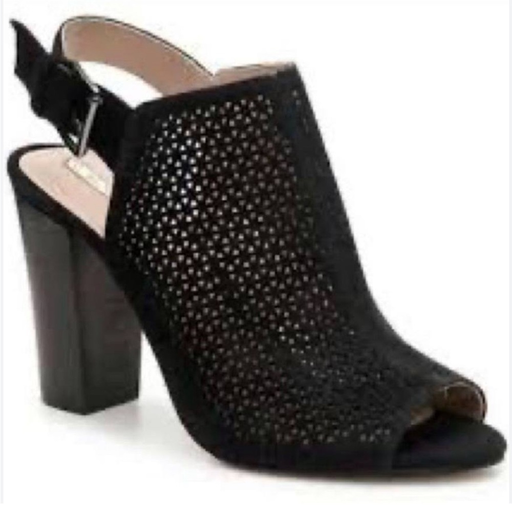 Tahari  Margaret 3 Black Suede Sandals Size 8.5